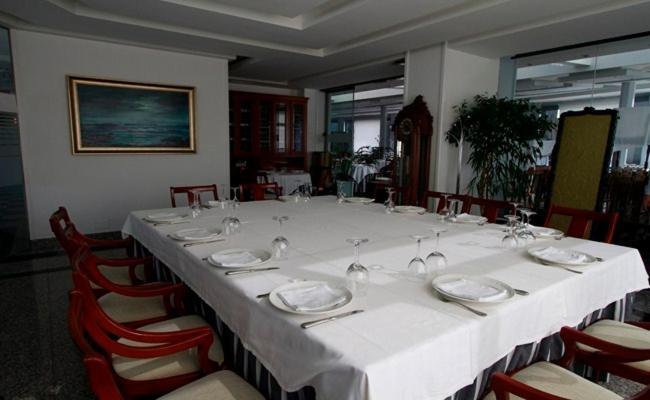 Hotel Adelma オスナヨ エクステリア 写真