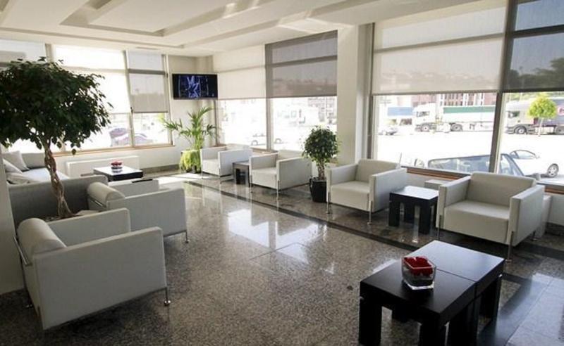 Hotel Adelma オスナヨ エクステリア 写真